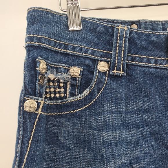 Miss Me Boot Embellished Bedazzled Back Pockets Blue Jeans - Picture 5 of 9